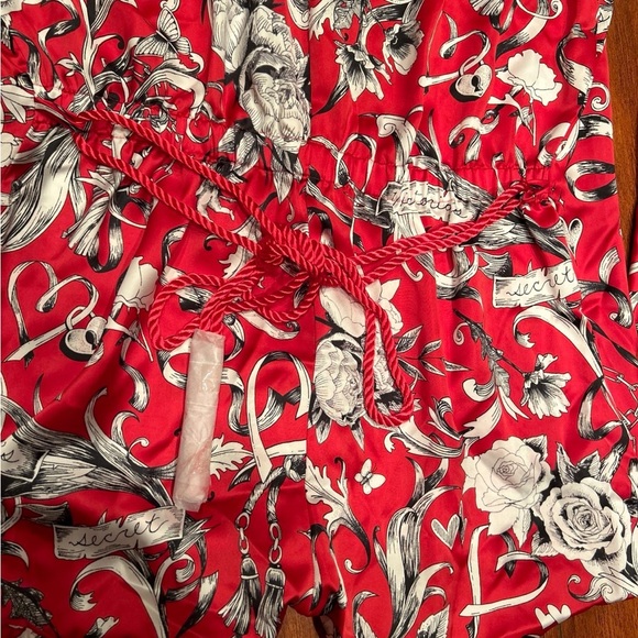 NWT Victoria’s Secret Red Satin Long Sleeve Romper PJ - Picture 6 of 7